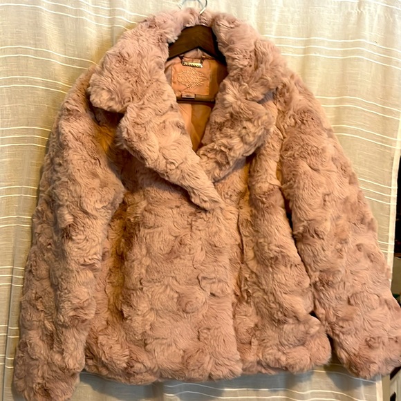 Jou Jou Jackets & Blazers - 🔥 Jou Jou Faux Fur Jacket wedding prom  formal NWT NIP 🔥2/$10🔥 BUNDLE NOW